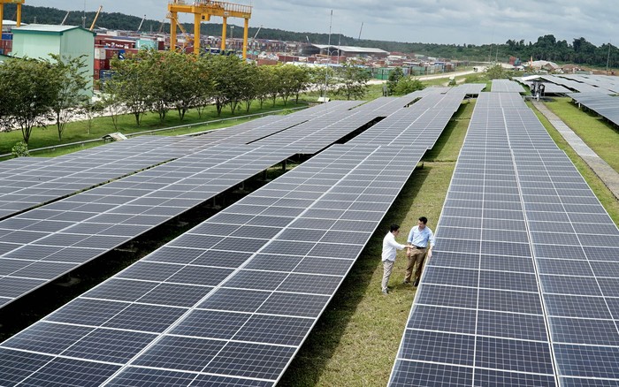 Foto Solar Panel terbesar di Indonesia