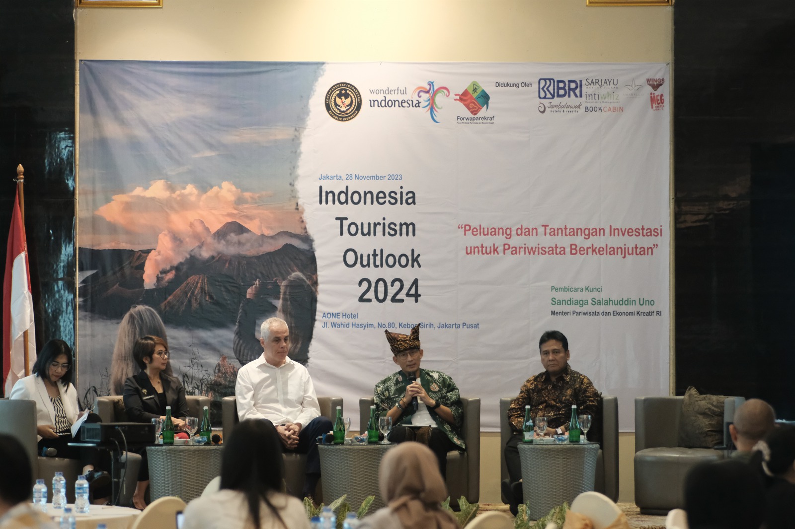 Menparekraf dalam acara Indonesia Tourism Outlook 2024